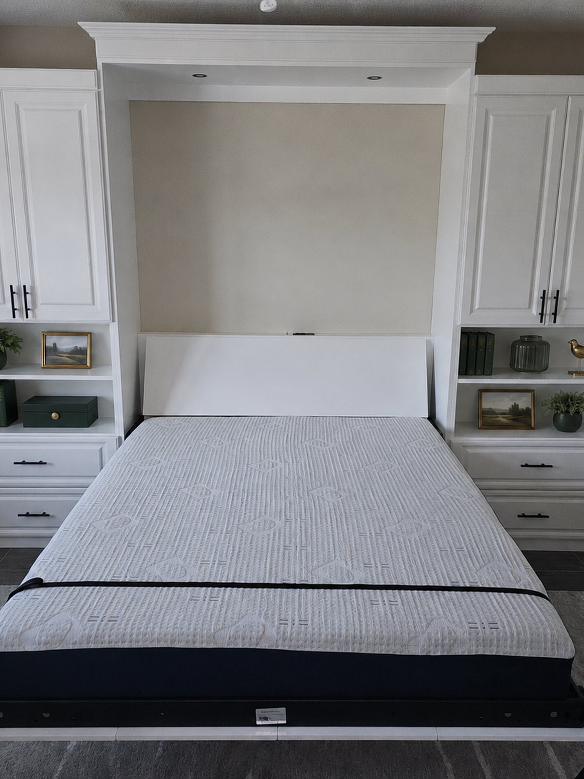 Wall bed with sofa in a dual-purpose room by Create More Space